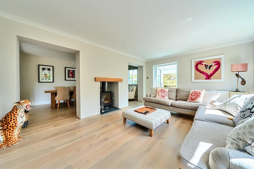 Property photo 3 of 26 Sitting Room