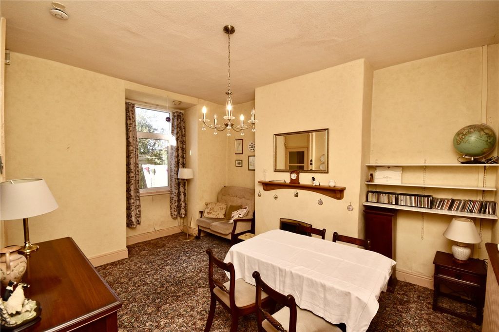 Property photo 3 of 17 Dining Room