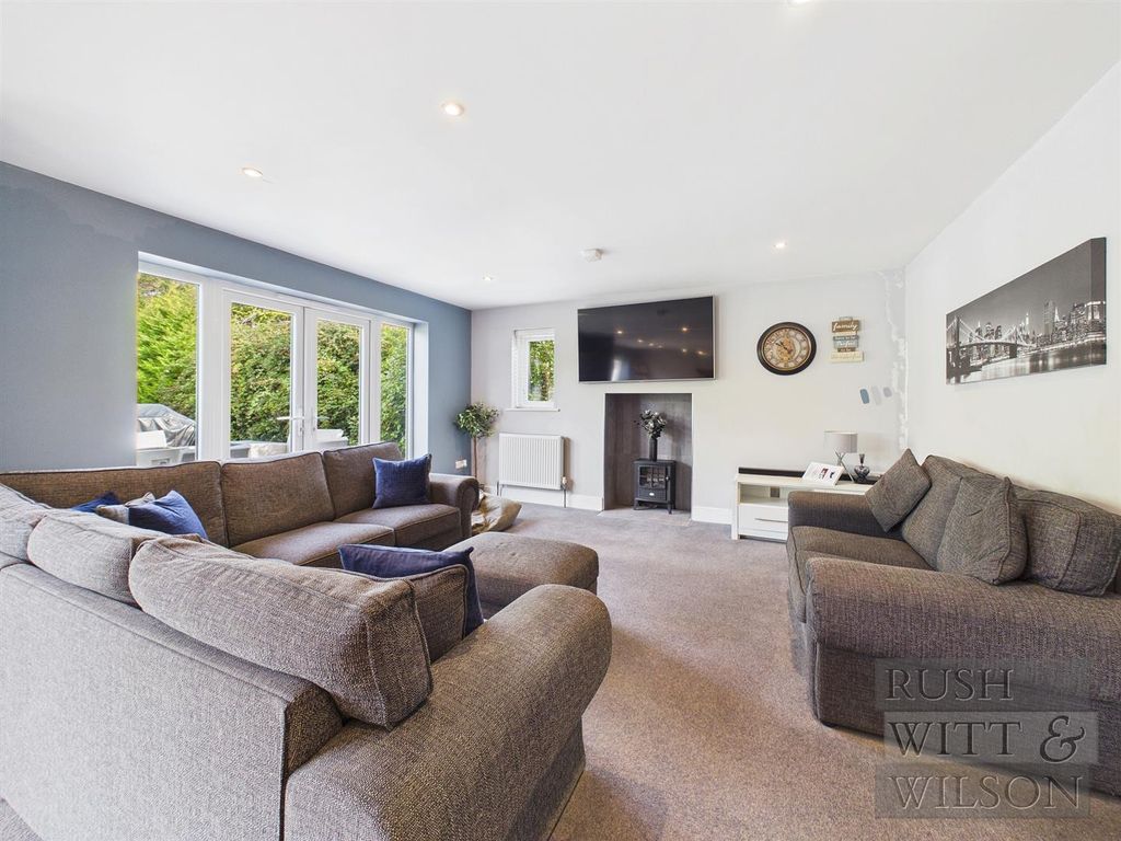 Property photo 2 of 30