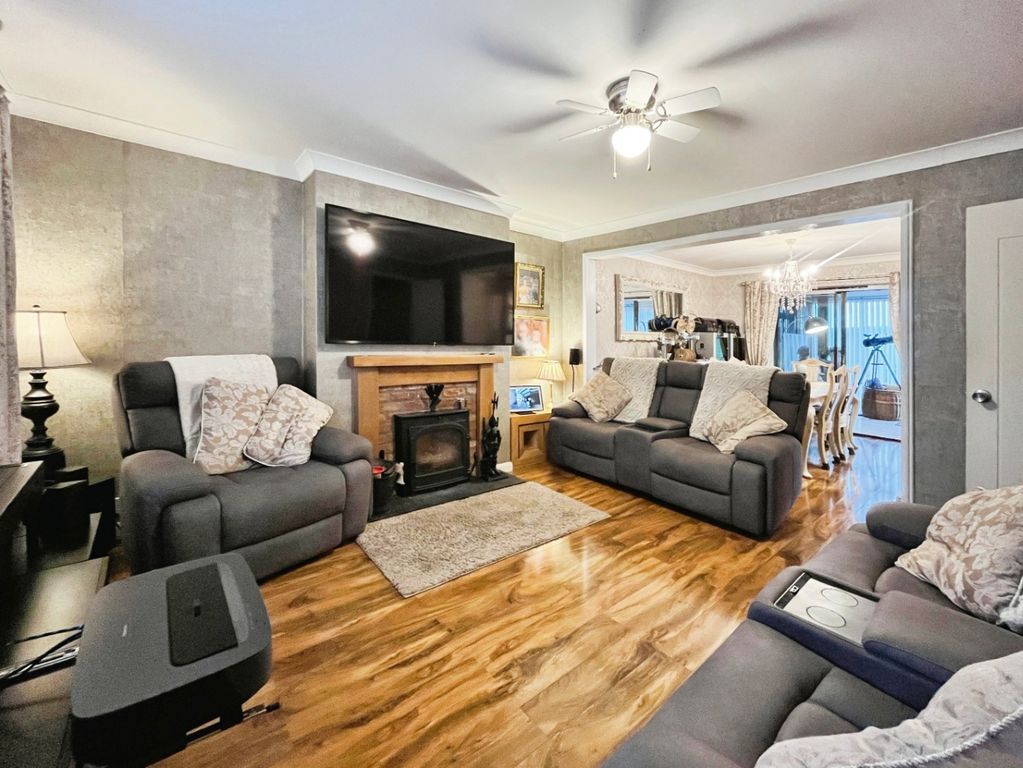 Property photo 2 of 24 3826266