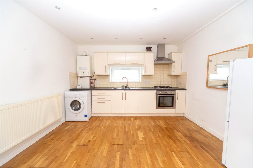 Property photo 3 of 11 Picture No. 05