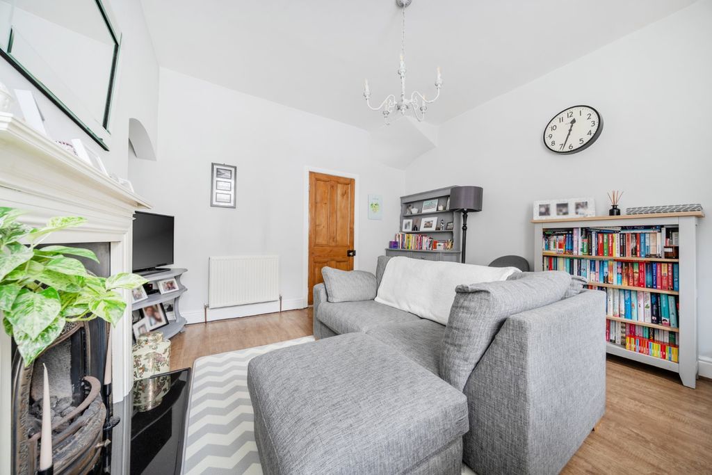 Property photo 3 of 11 Picture No. 13