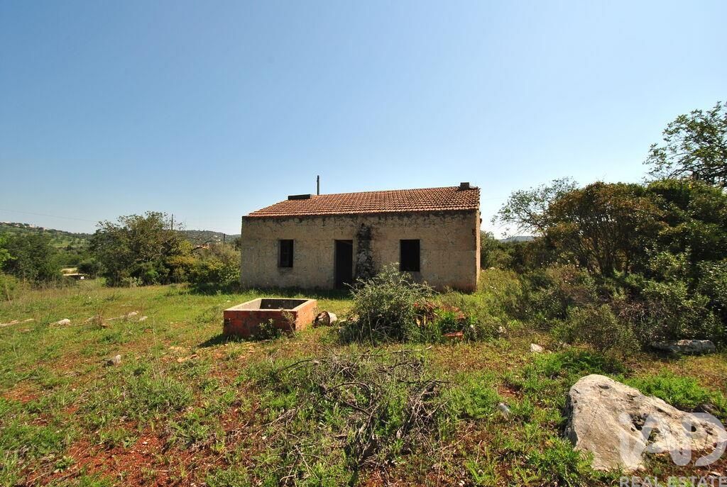 Property photo 3 of 33