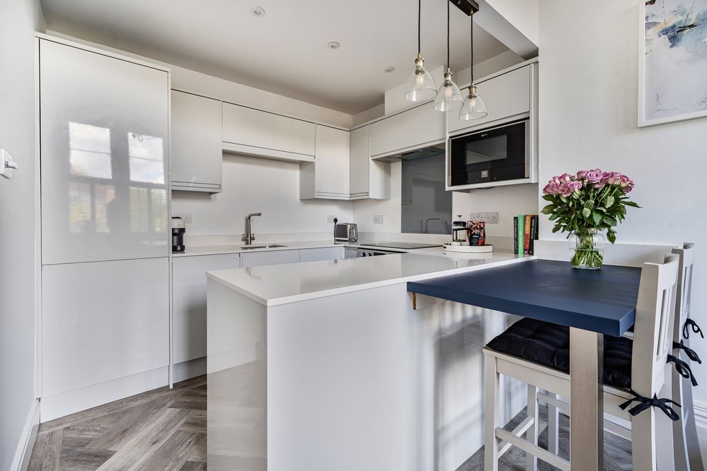 Property photo 2 of 12 Kitchen