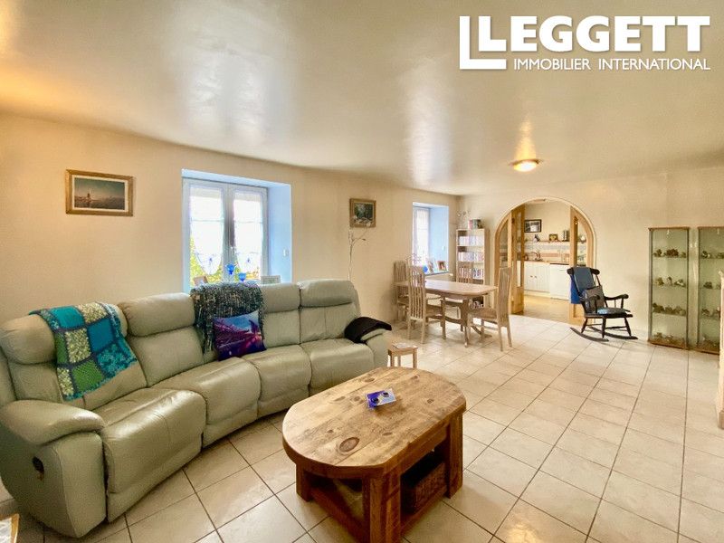 Property photo 2 of 10