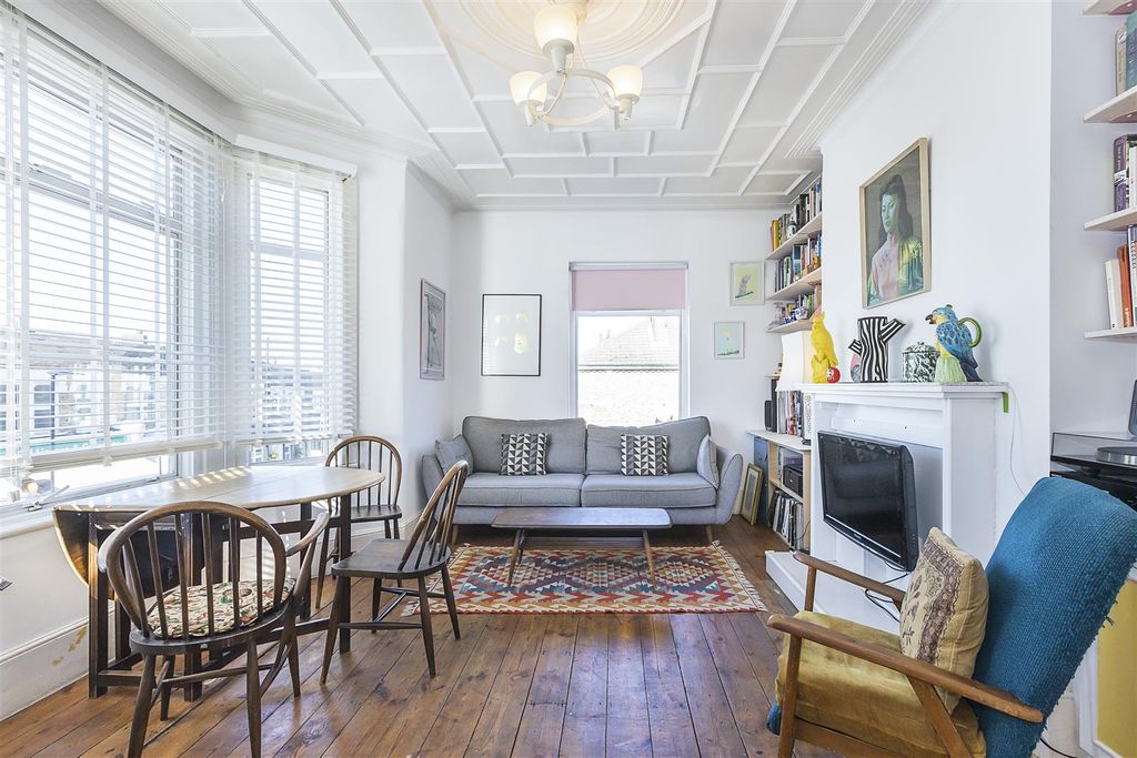 Property photo 2 of 14 2