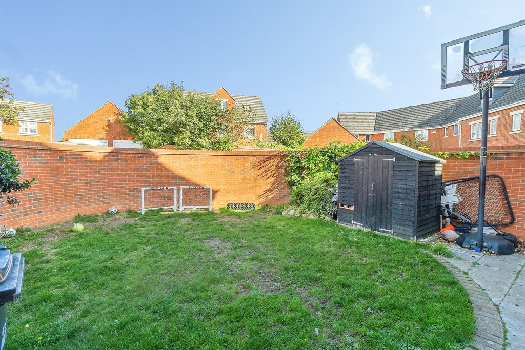 Property photo 3 of 17