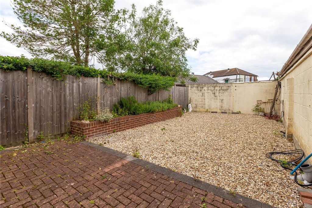 Property photo 2 of 16 Picture No. 33