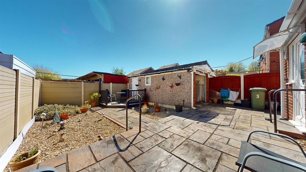 Property photo 2 of 24 Sankey Road Rear Garden