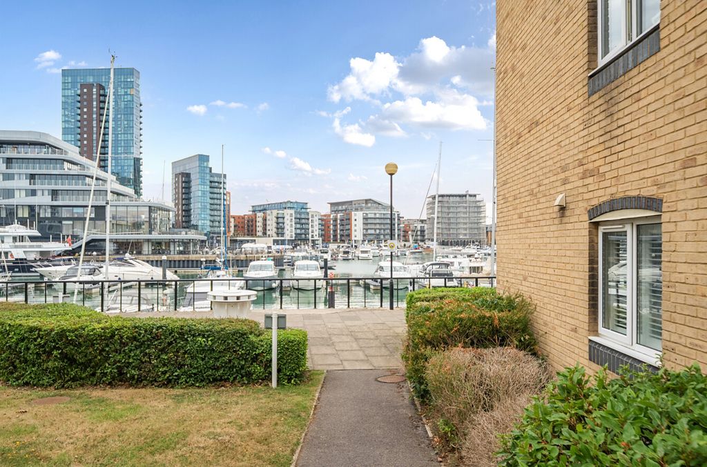 Property photo 1 of 10 1336866-4-689A1Fb...