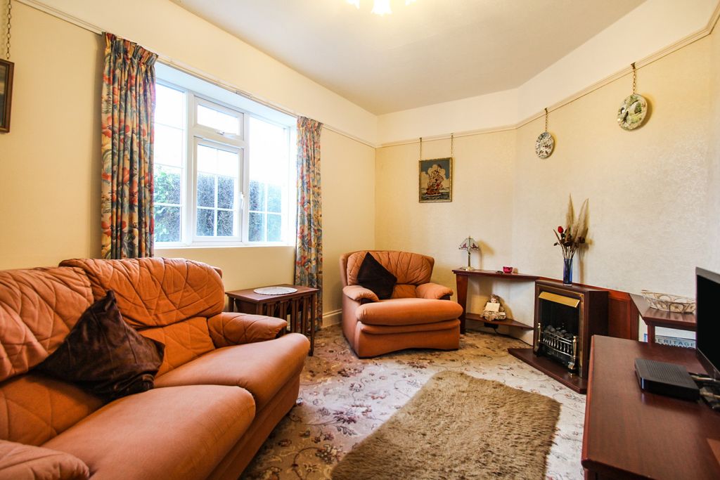 Property photo 3 of 16 Img_7345