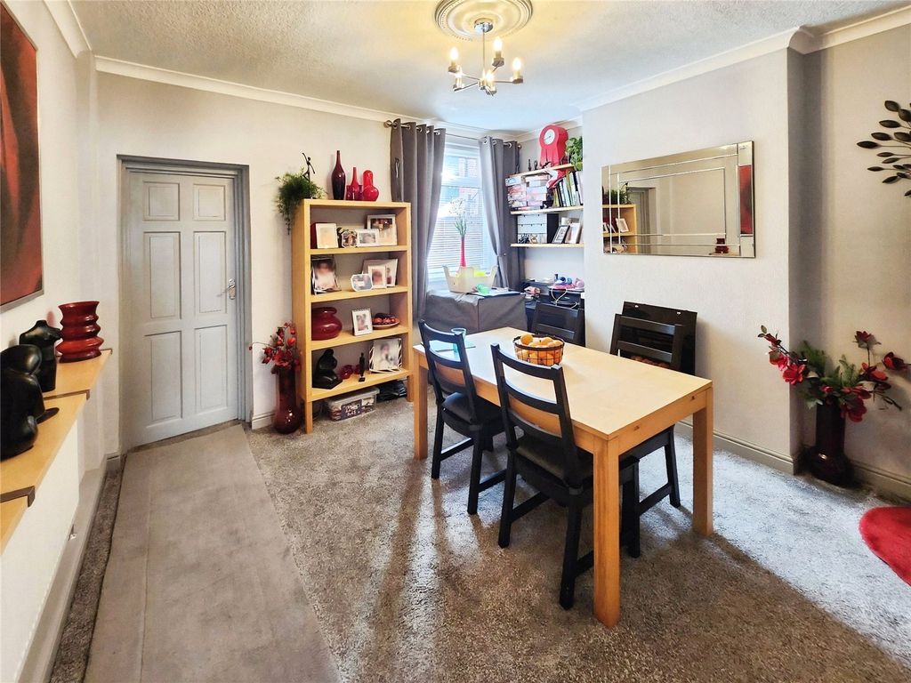 Property photo 3 of 12 Dining Room