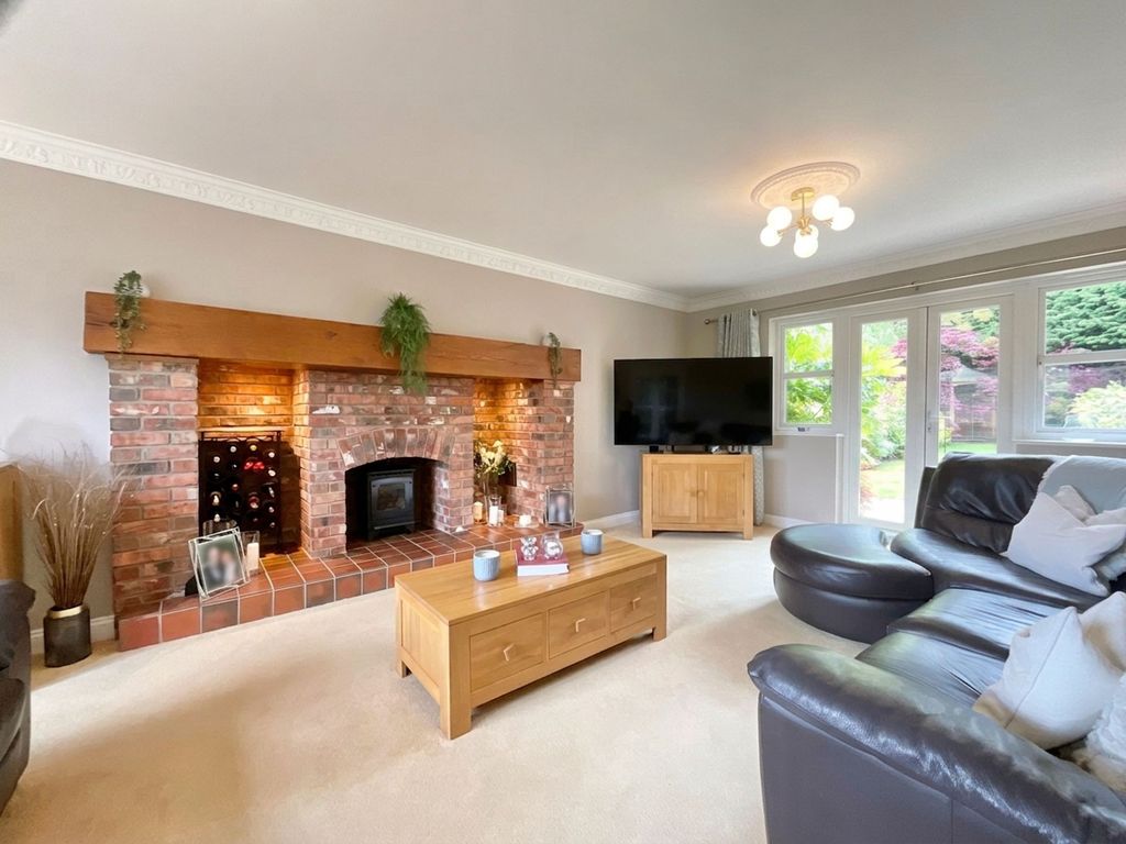 Property photo 3 of 39