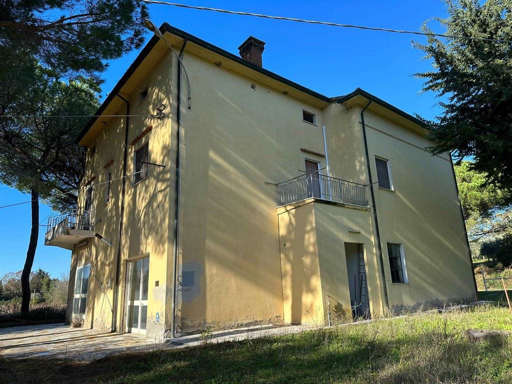Property photo 1 of 22