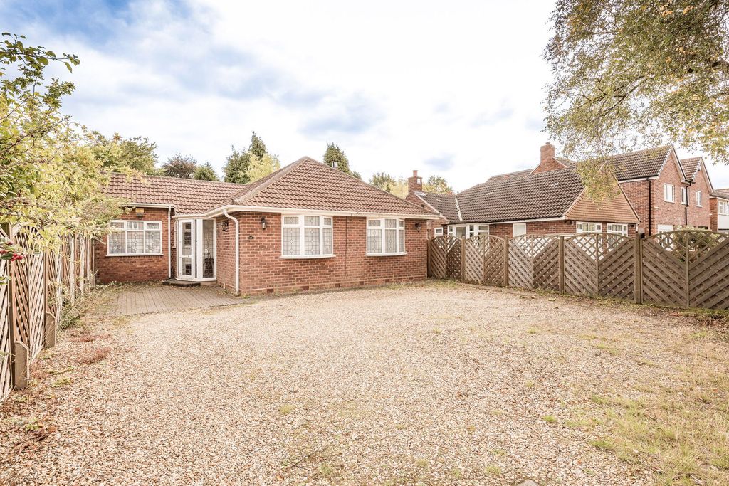 Property photo 2 of 40