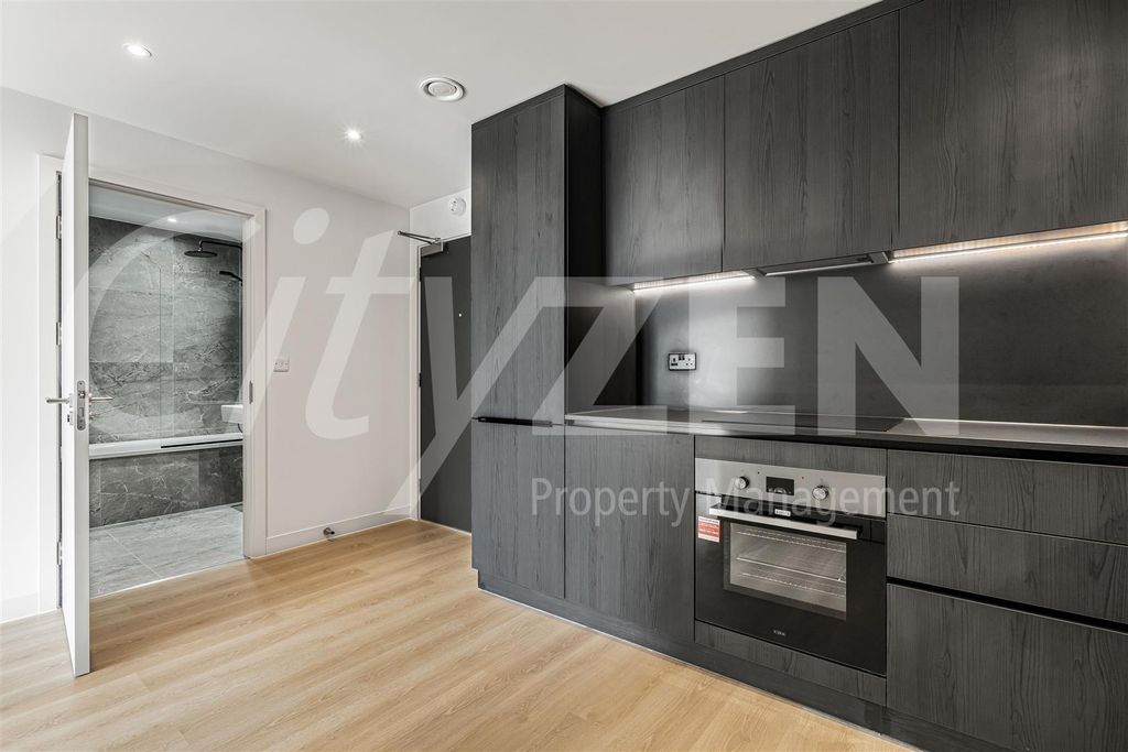 Property photo 3 of 15 Kitchen