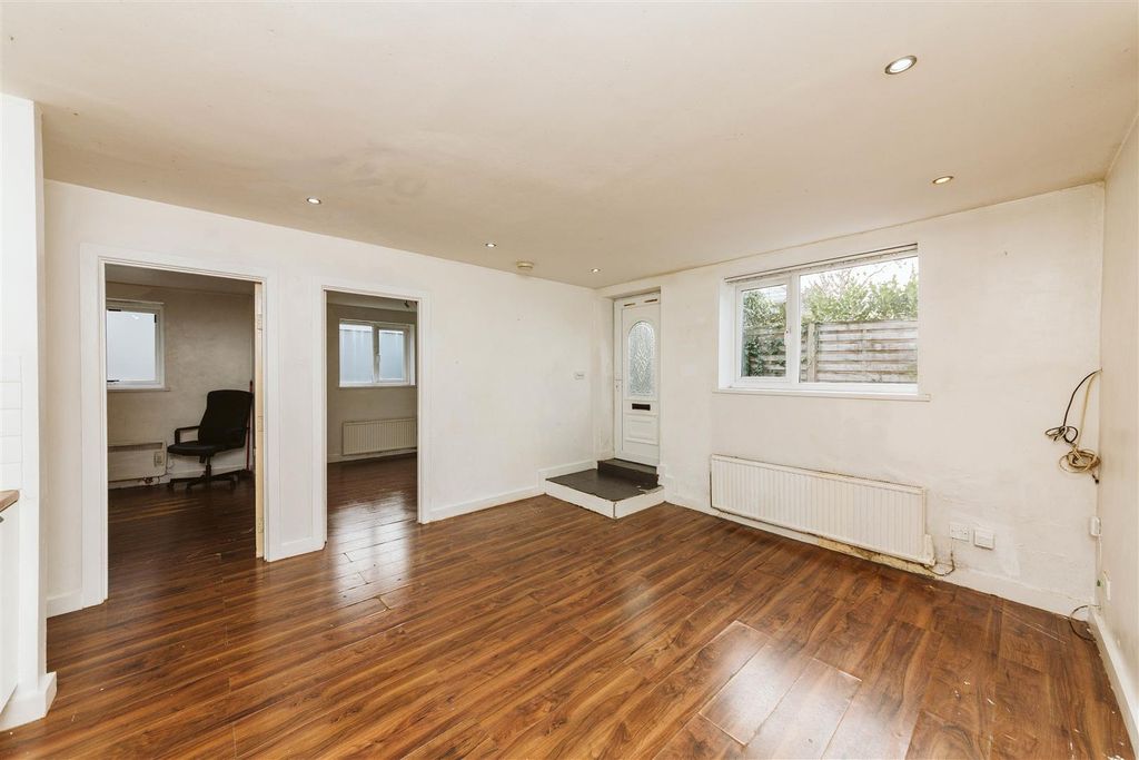 Property photo 3 of 10 Ks2B0569.Jpg