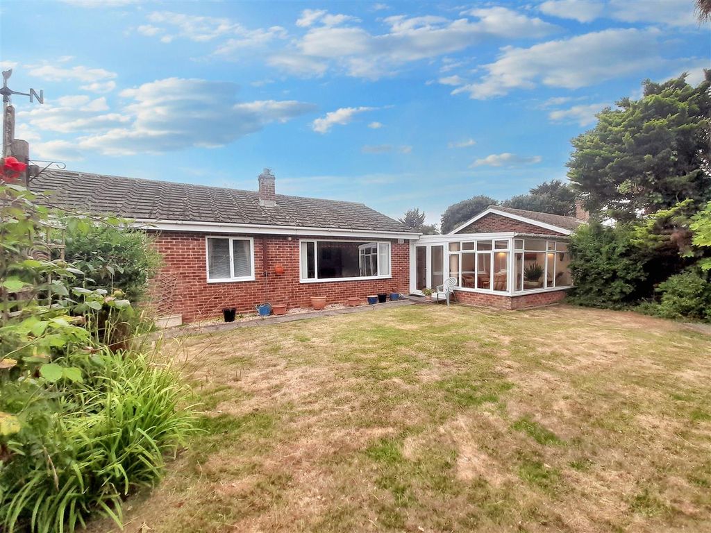 Property photo 2 of 20 Rear Garden 1 New.Jpg