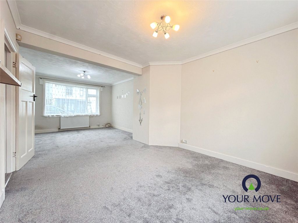 Property photo 2 of 12 Picture No. 19