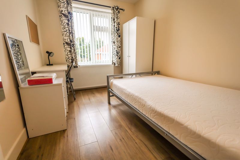 Additional image 9 of 6 bed detached house to rentPine Road, Winton BH9