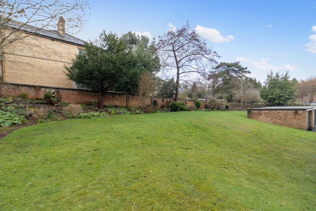 Property photo 3 of 8