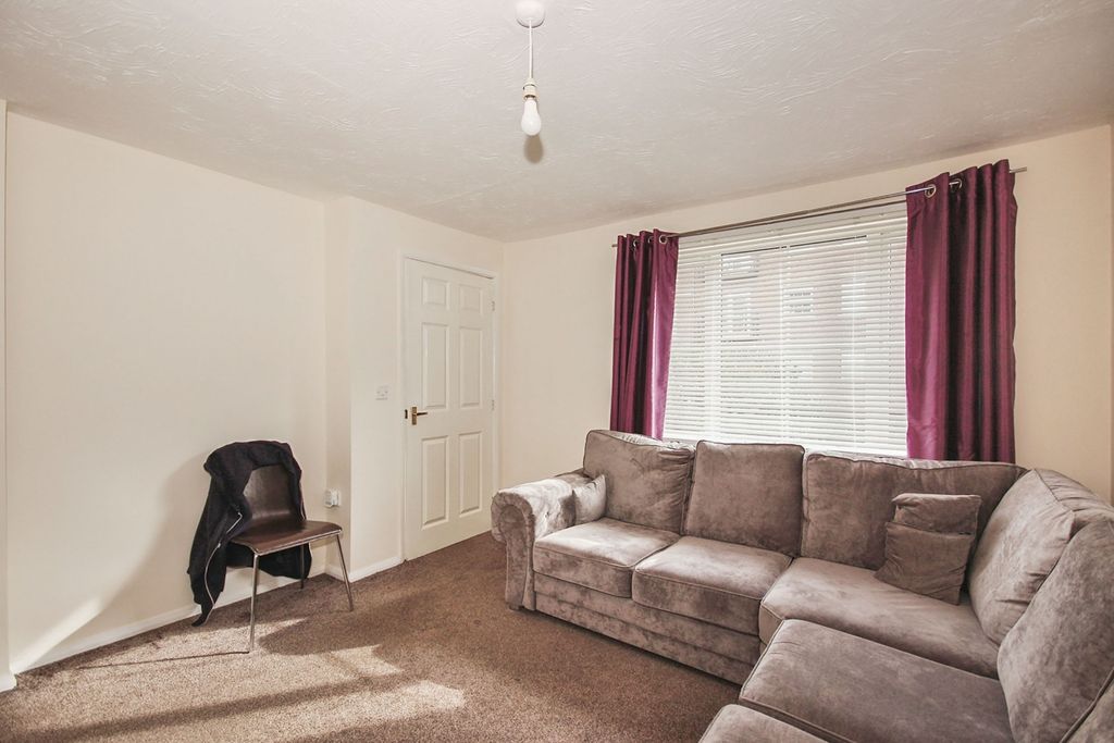 Property photo 2 of 12