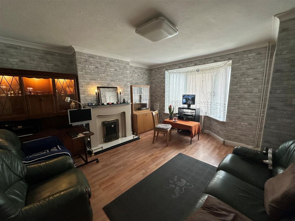 Property photo 3 of 16 16.Jpg