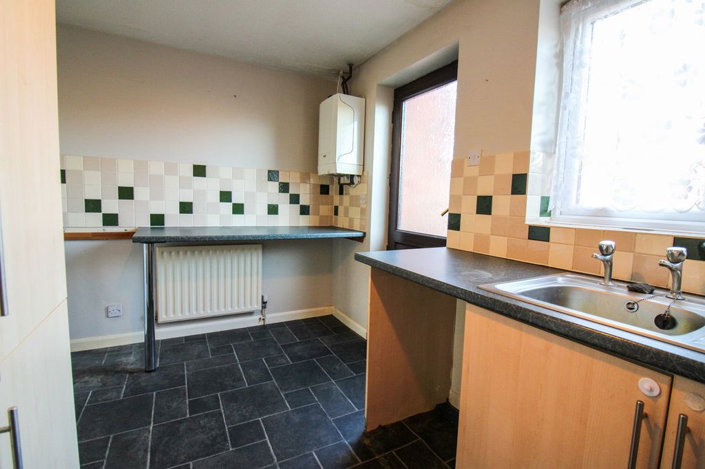 Property photo 3 of 8