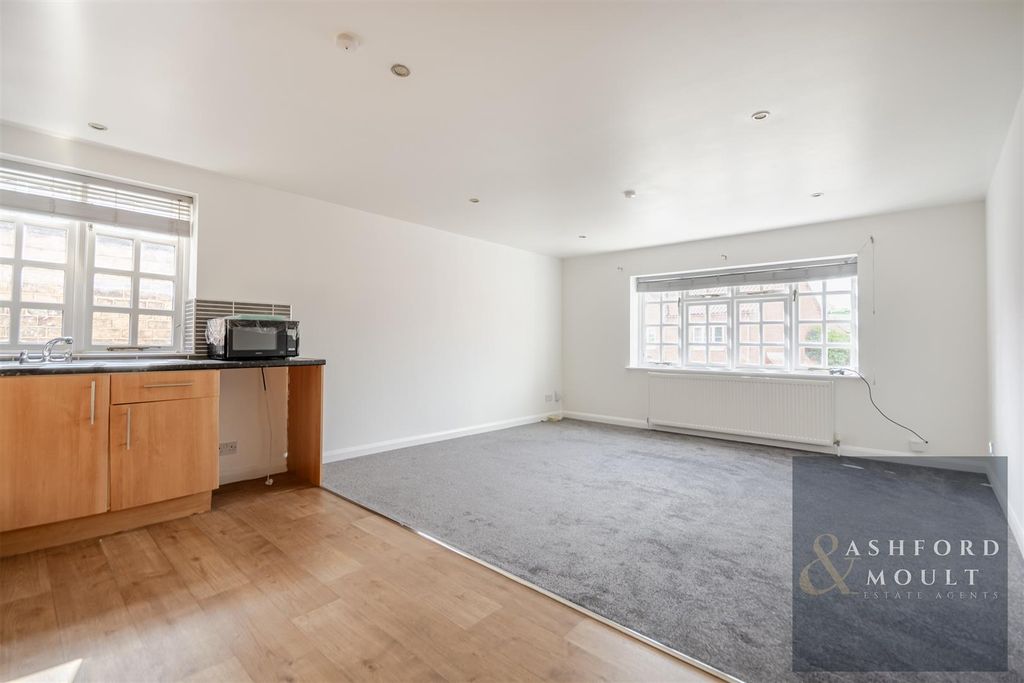 Property photo 3 of 39 Ashford-15.Jpg
