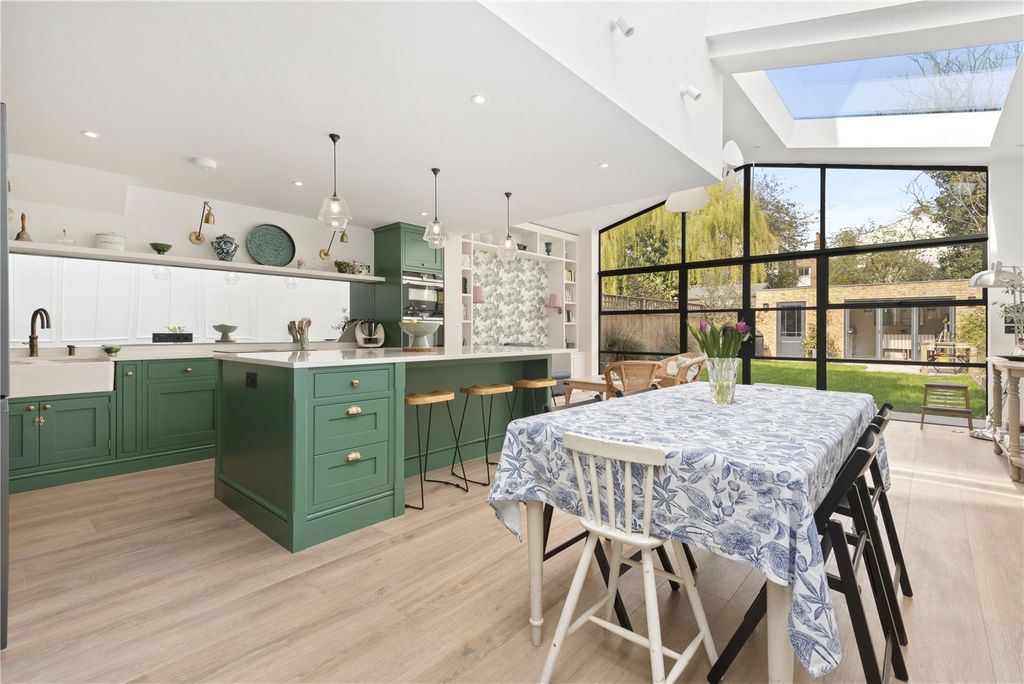 Property photo 1 of 19 Picture No. 08