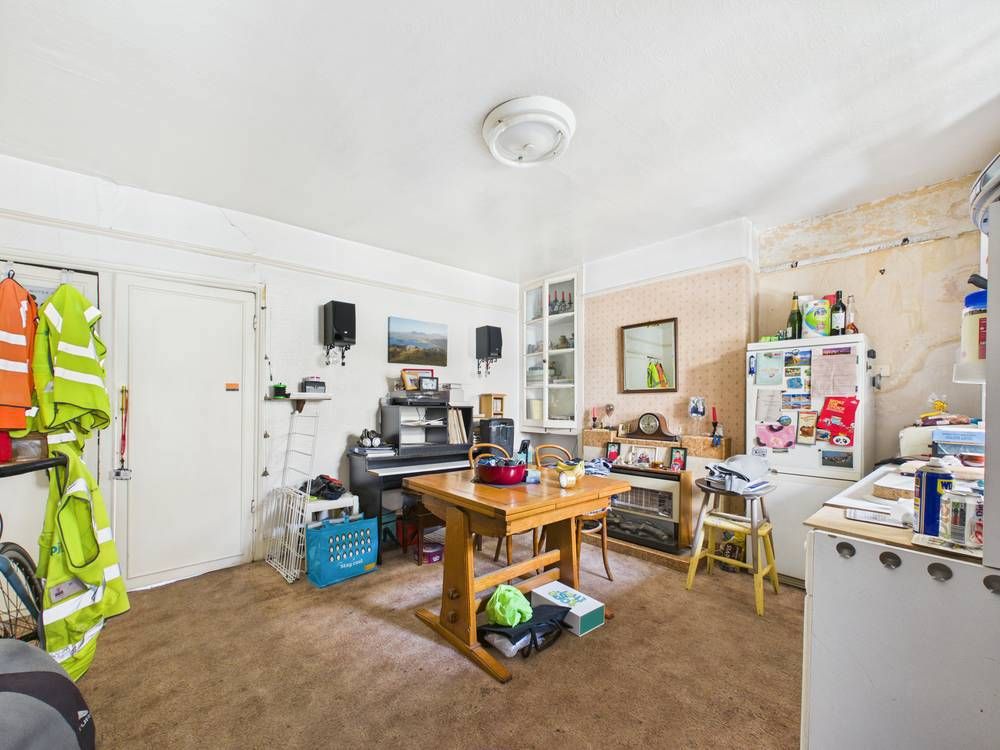 Property photo 3 of 13 Giraffe360-Still013