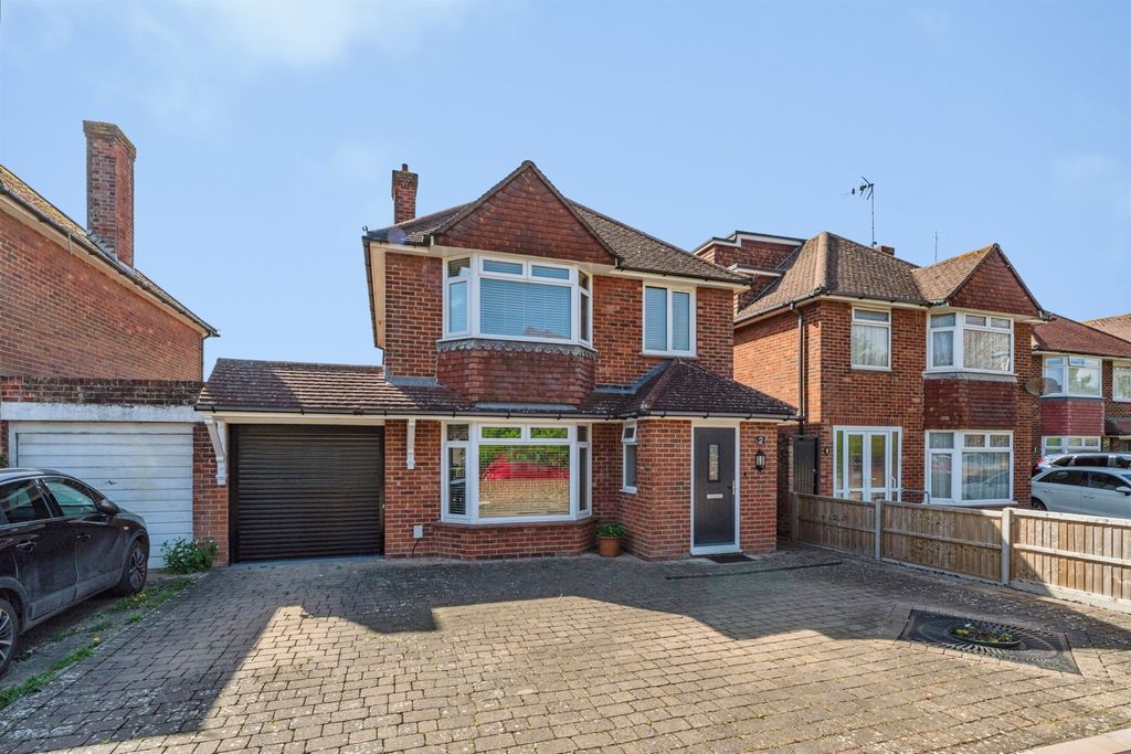 Property photo 1 of 18