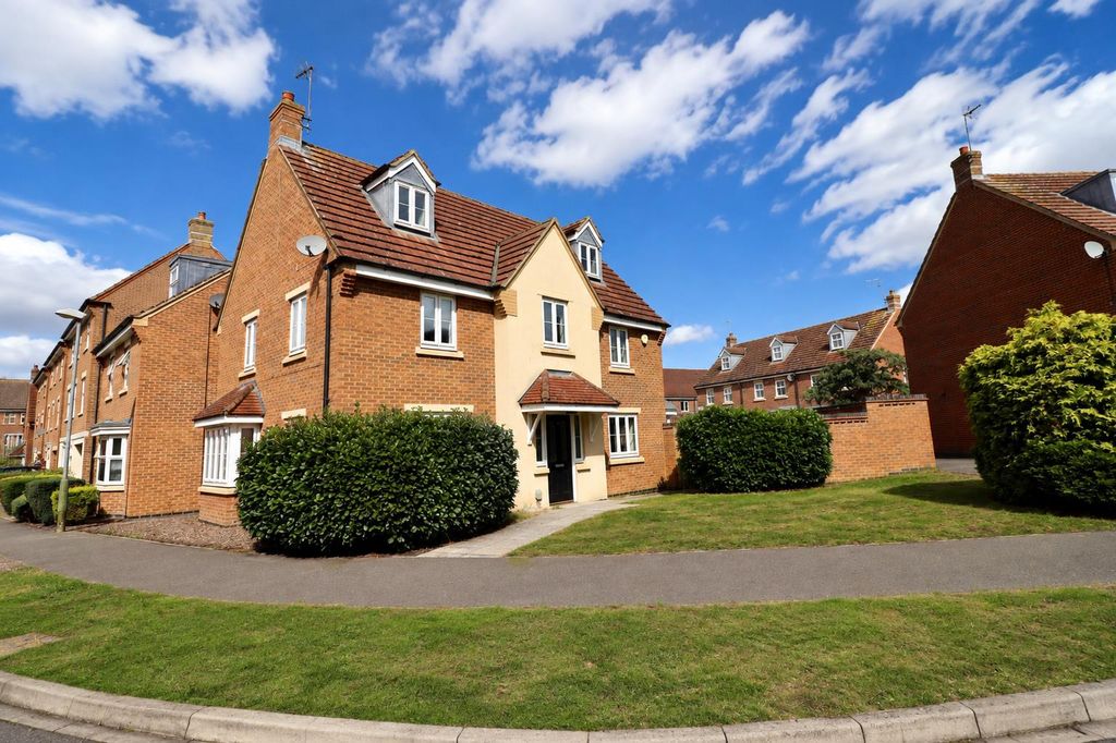 Property photo 1 of 14 Harewood.Png