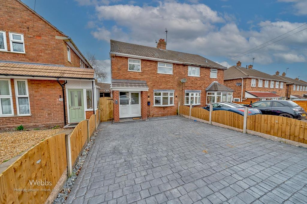 Property photo 1 of 27 Â© Webbs Estate Agents Â© (197 Of 224).Jpg