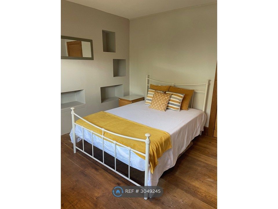 Property photo 2 of 9 Room Two