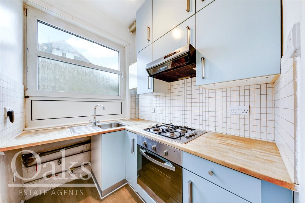 Property photo 3 of 8 Picture No. 06