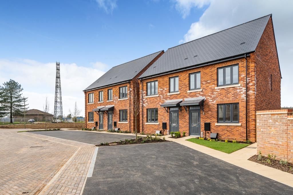 Property photo 1 of 19 External View