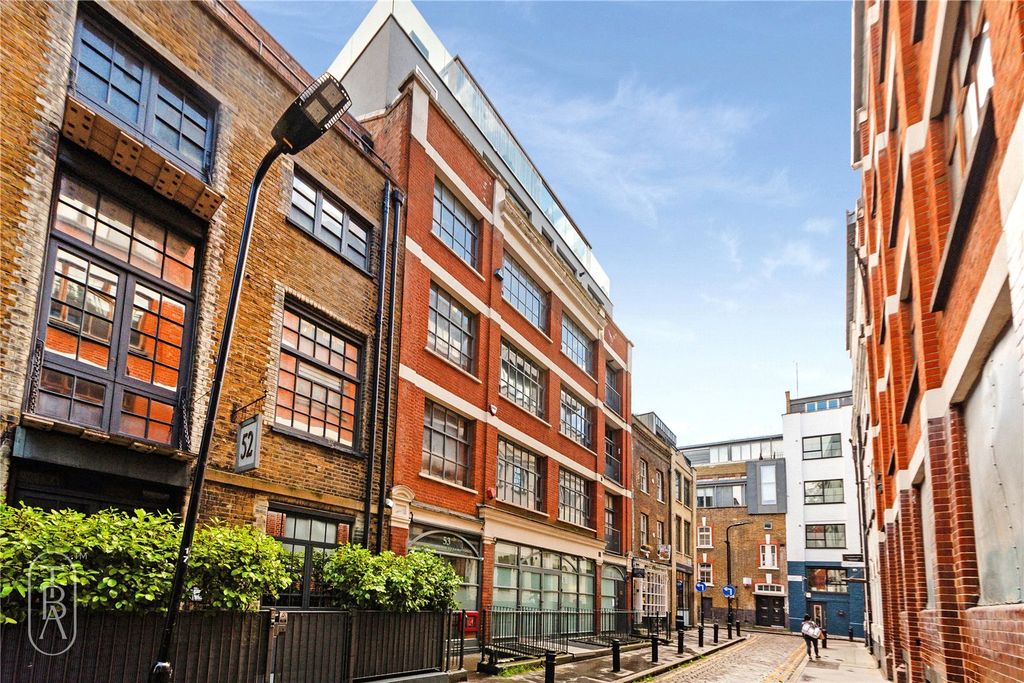 Property photo 3 of 17 Picture No. 02