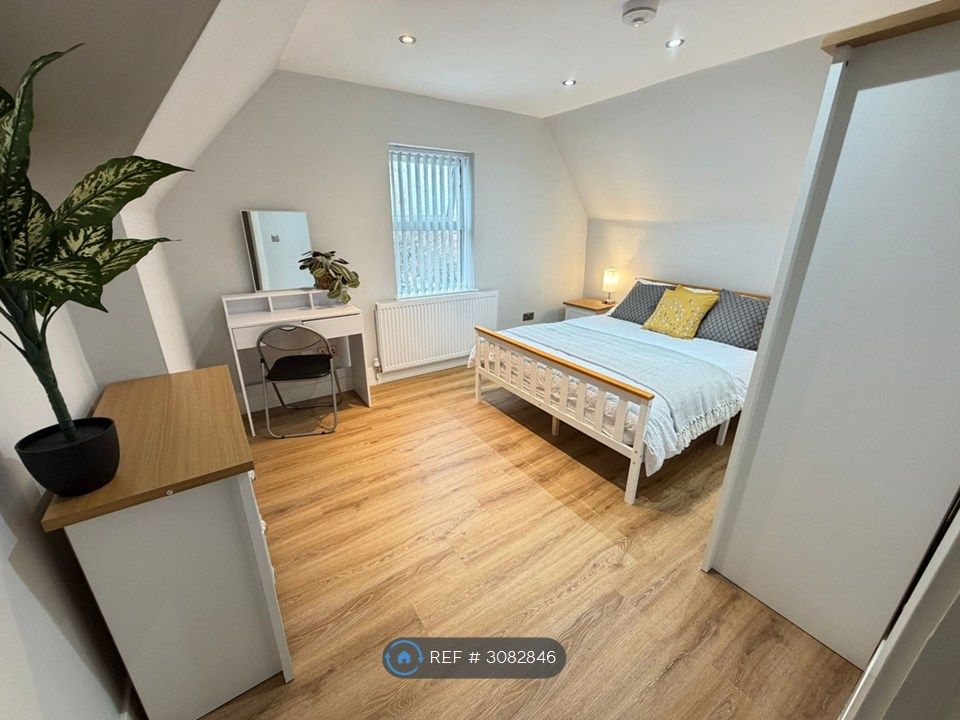 Property photo 1 of 17 3 Furnished Bedrooms