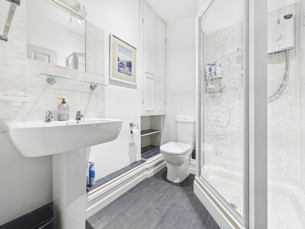 Additional image 11 of 3 bed flat for saleCobbold Road, Felixstowe, Suffolk IP11