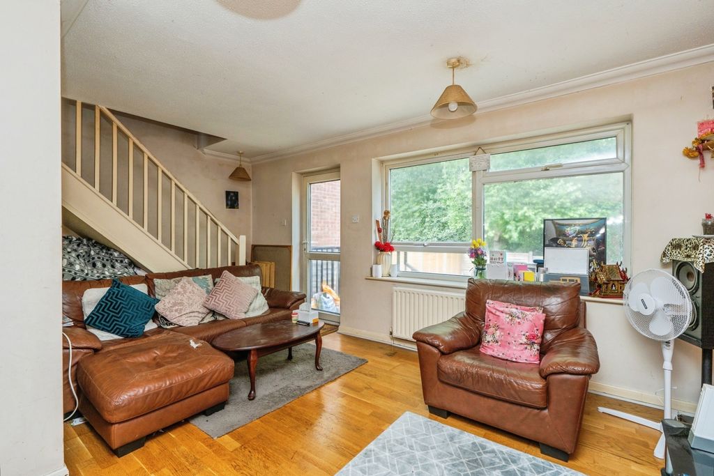 Property photo 2 of 17 Photo