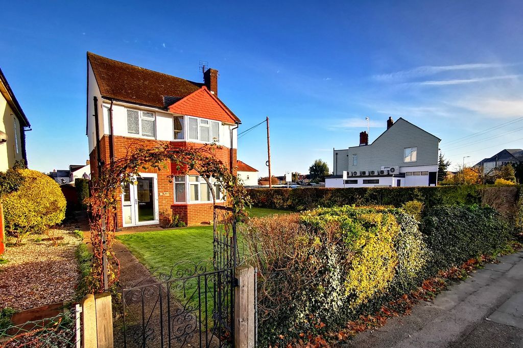 Property photo 2 of 15