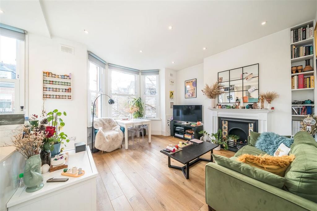 Property photo 2 of 8