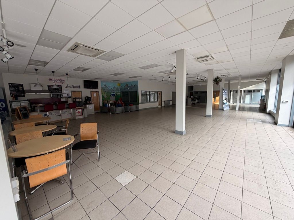 Property photo 3 of 9 Photo 7