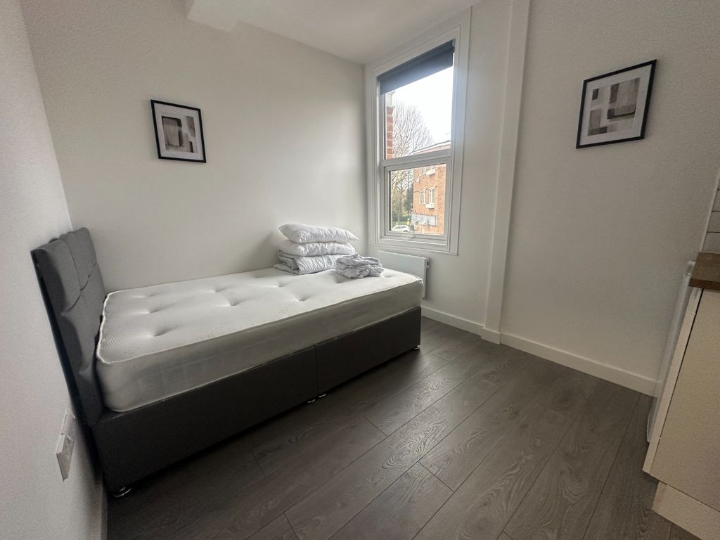 Property photo 2 of 4 4941671