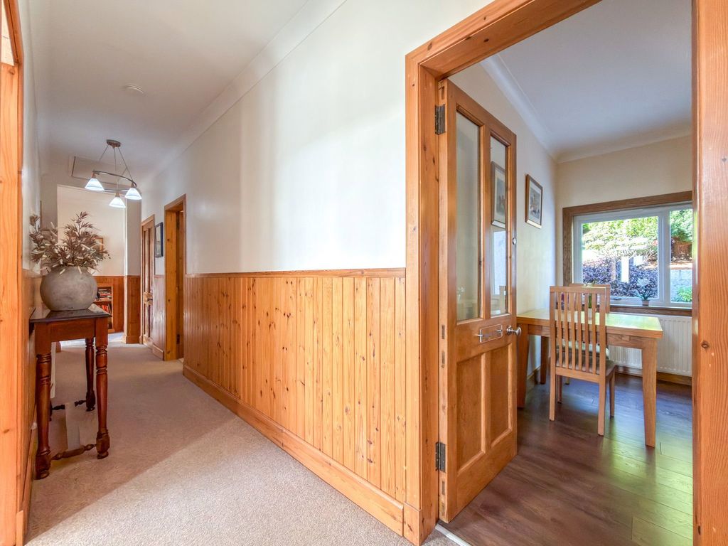 Property photo 3 of 46