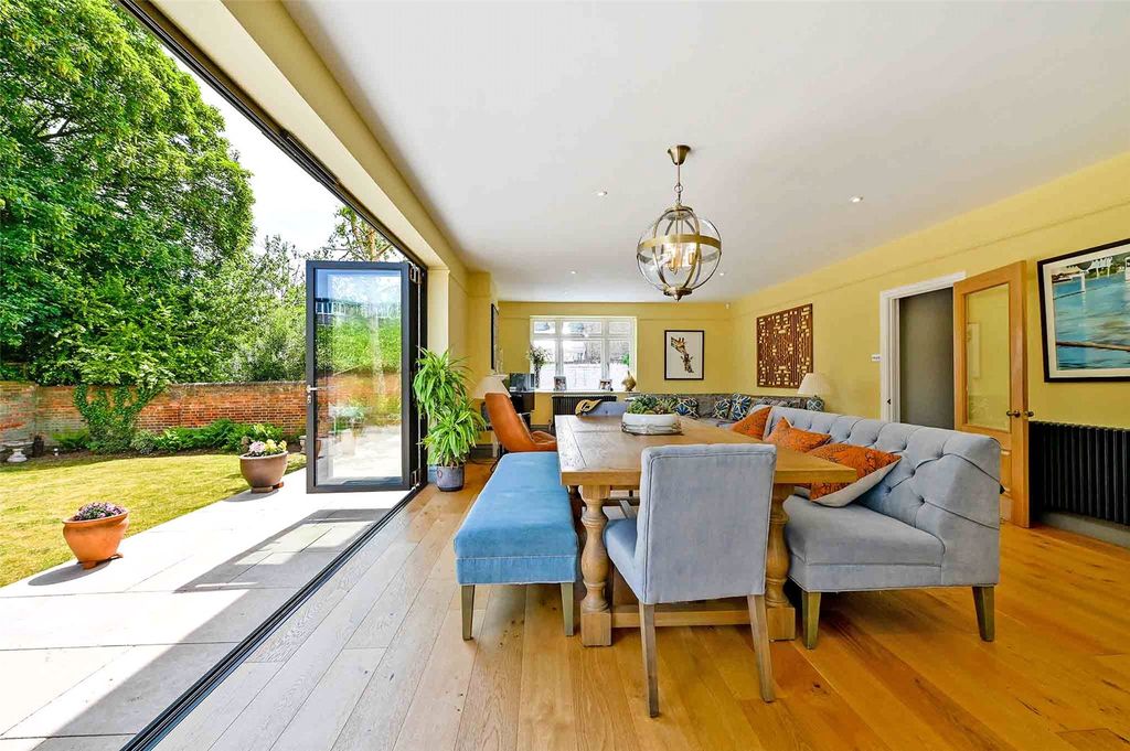 Property photo 2 of 27 Drawing Room/Dining
