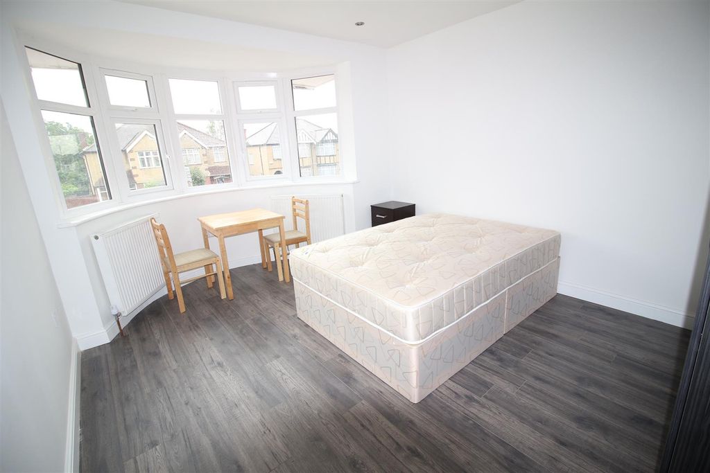 Property photo 2 of 6 Img_2103.Jpg