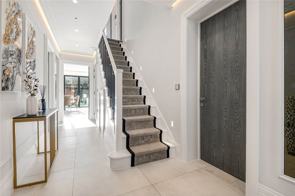 Property photo 3 of 44 Picture No. 43