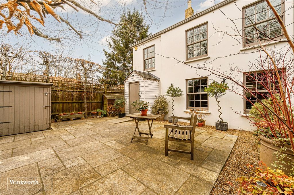 Property photo 3 of 21 Picture No. 02
